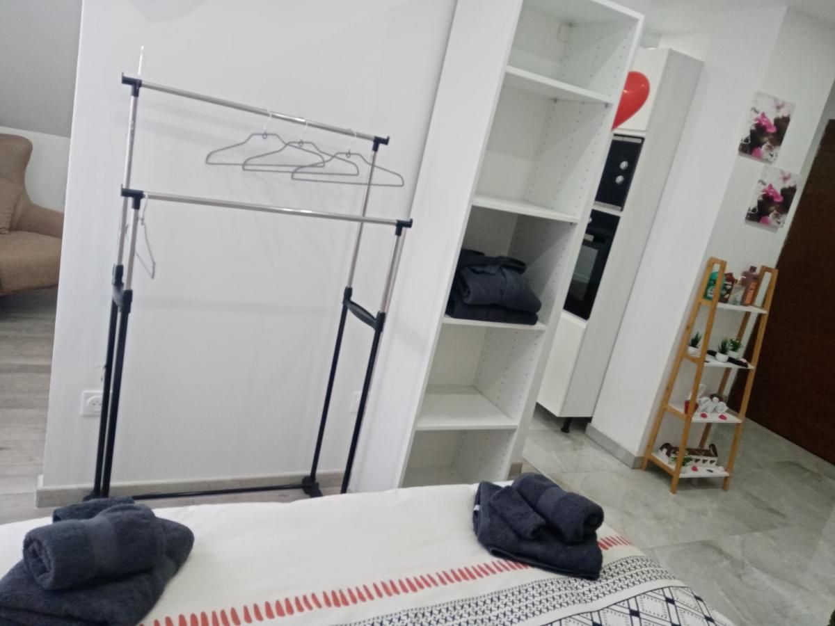 Studio Jacuzzi Au Centre Colmar Luaran gambar