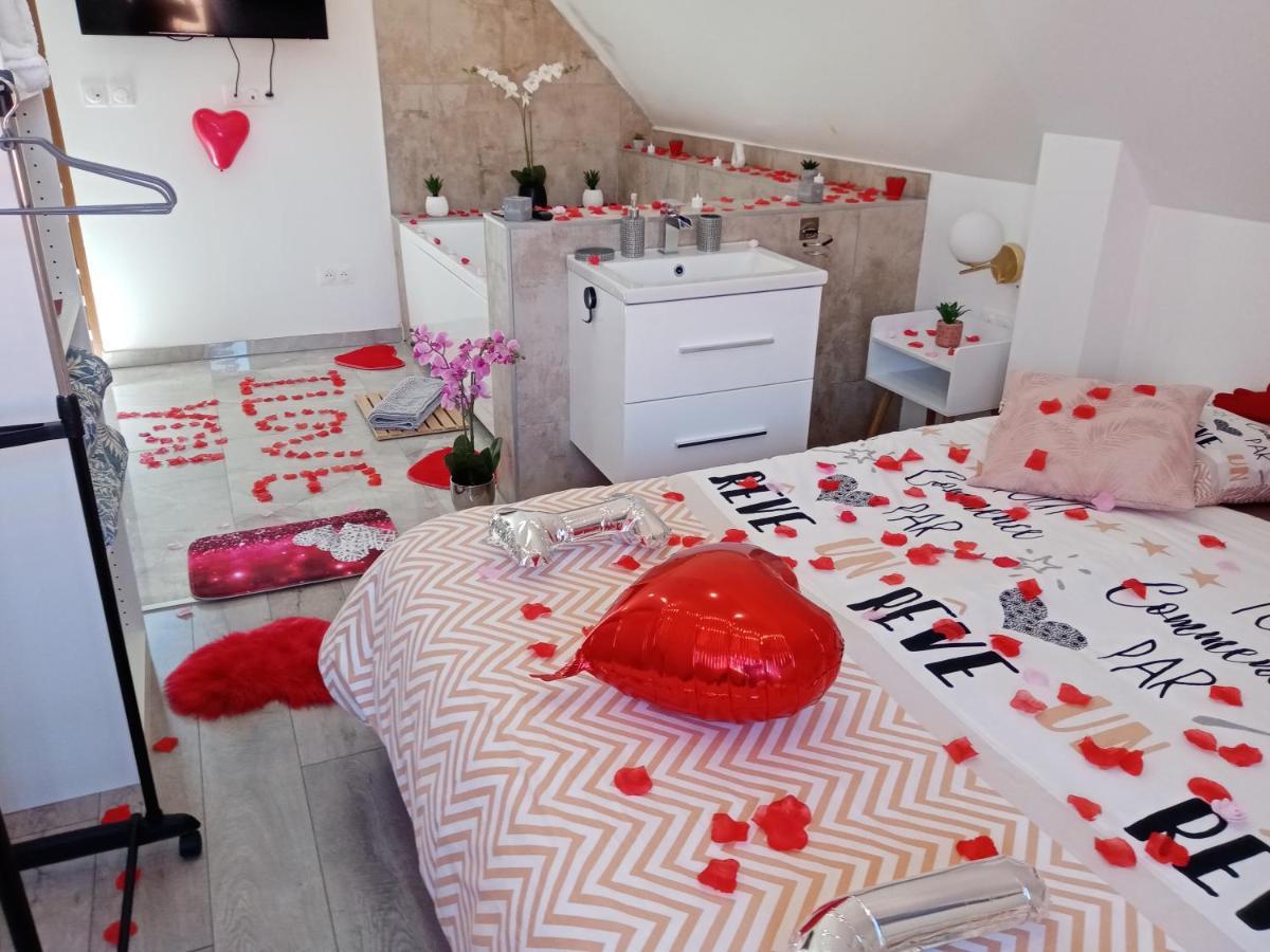Studio Jacuzzi Au Centre Colmar Luaran gambar